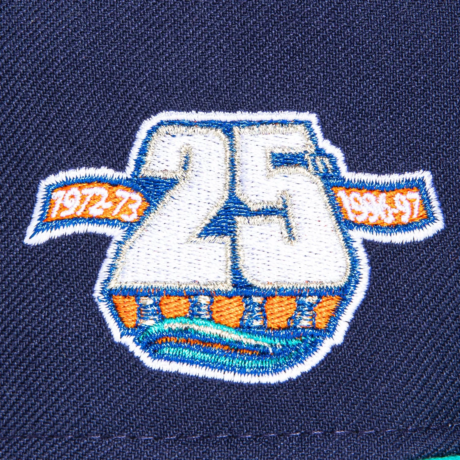 New Era 59Fifty New York Islanders 25th Anniversary Patch Hat - Light Navy. Teal