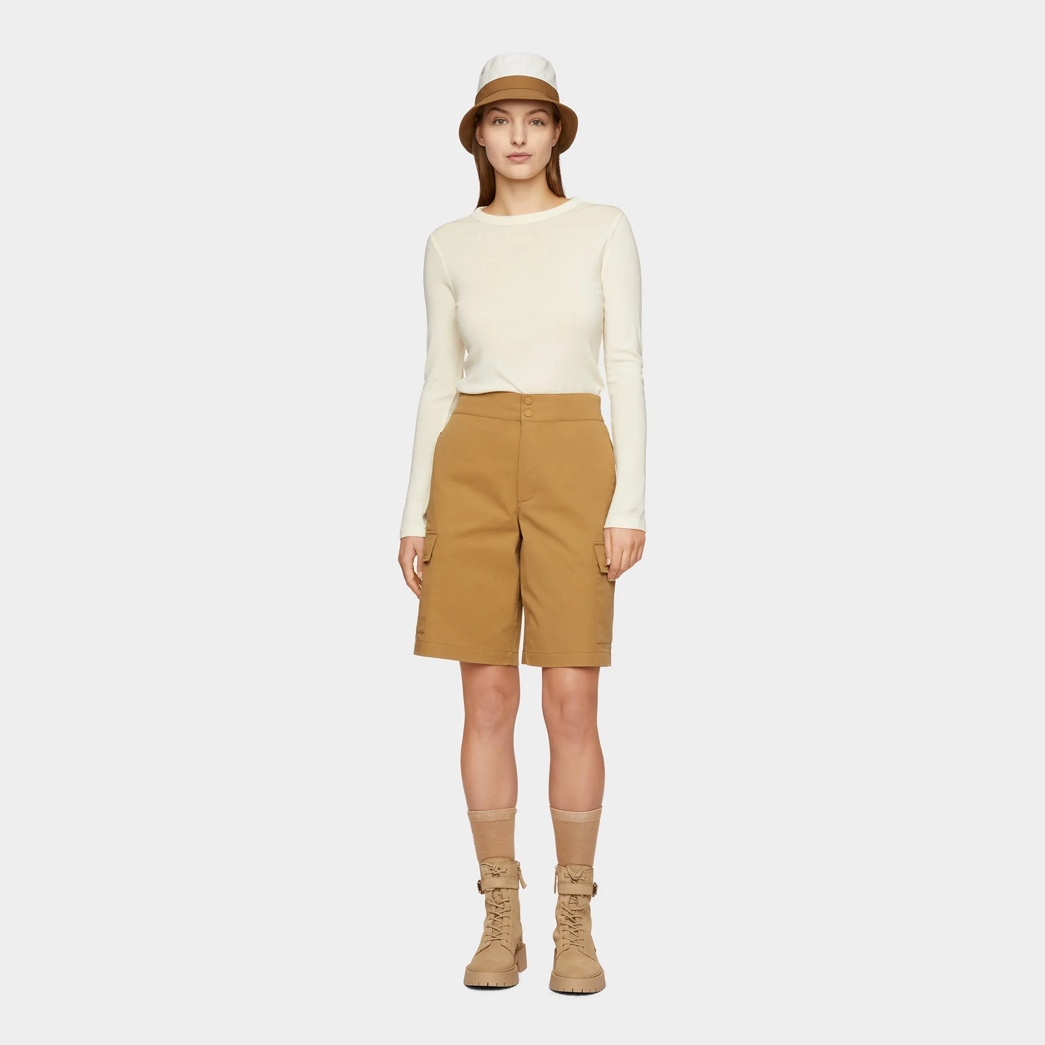 T1 Colour Blocked Bucket Hat
